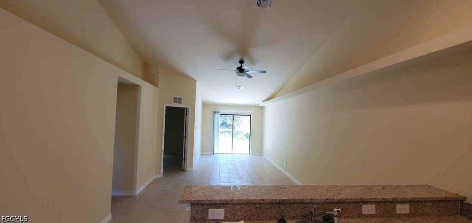 811 Se 24th Ave - Photo 2 of 7
