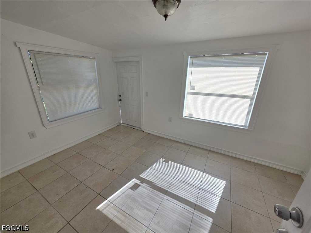 1248 Columbus Blvd #B - Photo 4 of 16