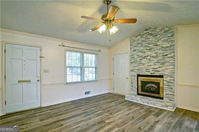 6428 Paradise Point Rd - Photo 4 of 16