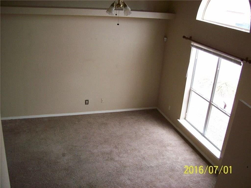 11793 Corona Crest Ave - Photo 5 of 31