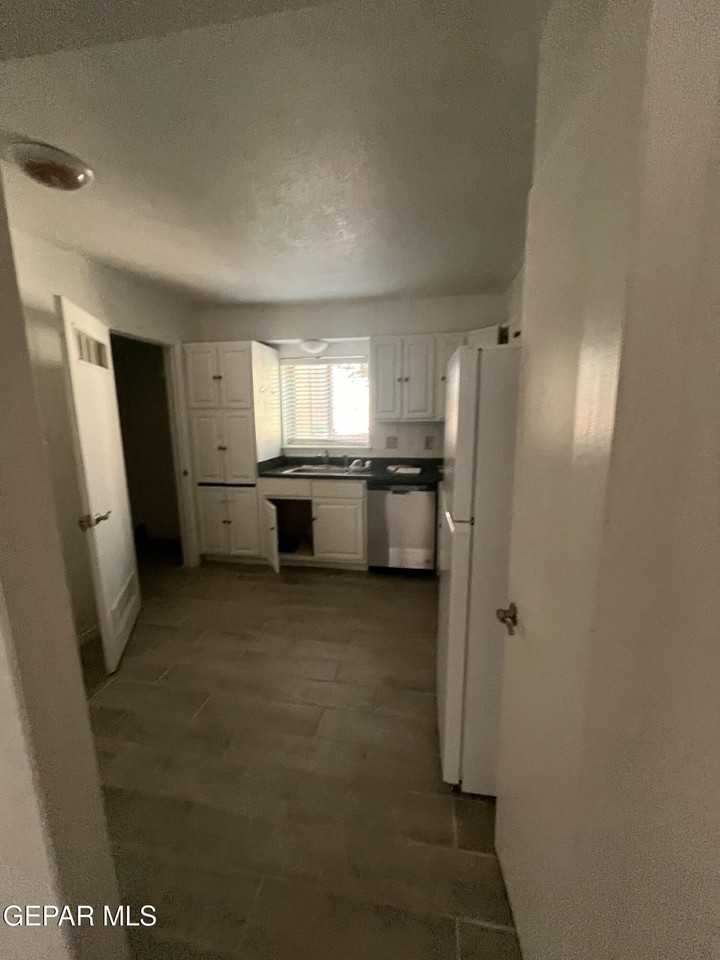 4433 N Stanton St #214 - Photo 4 of 27