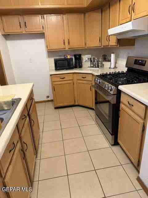 8282 Lucky Dr - Photo 3 of 25