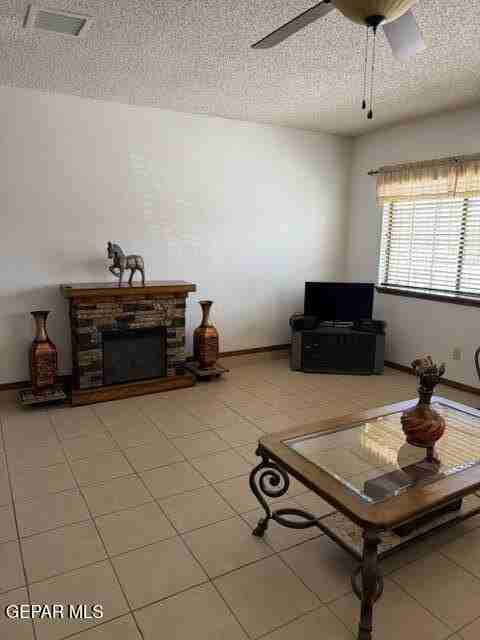 8282 Lucky Dr - Photo 4 of 25