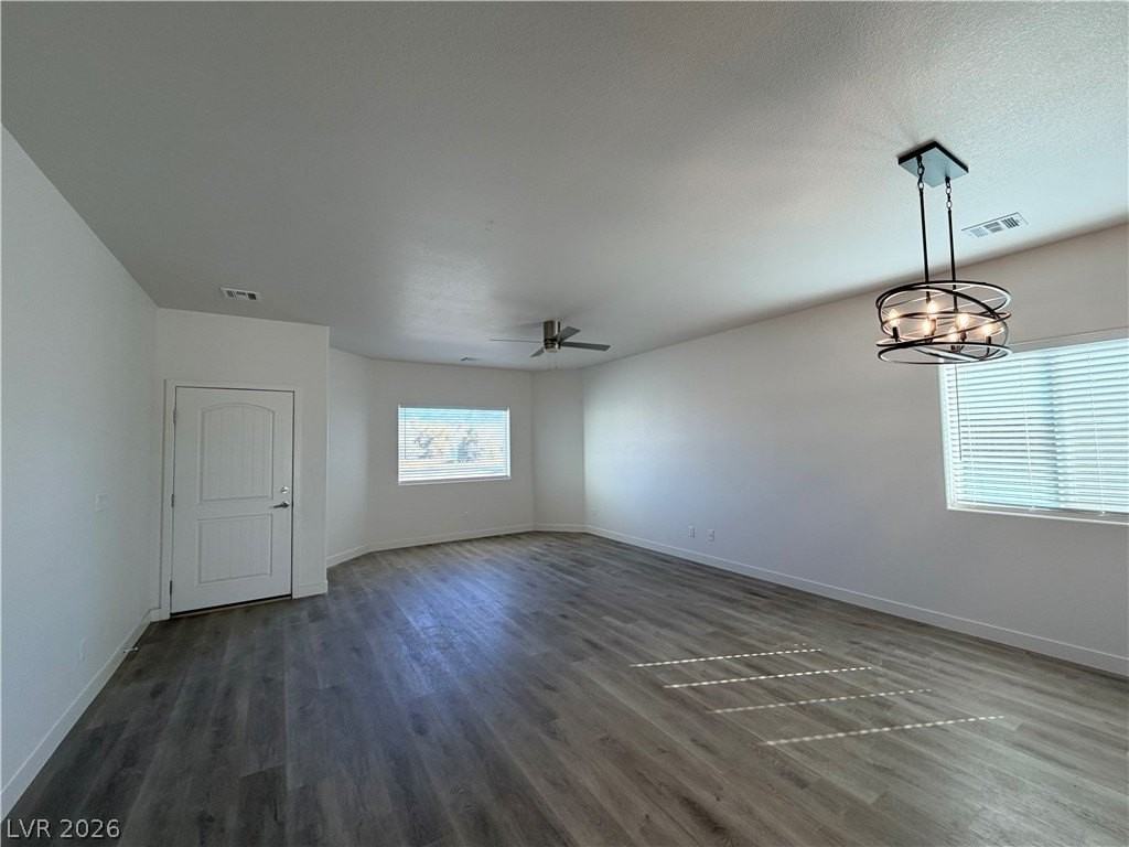 111 W Jarvis Rd - Photo 4 of 12