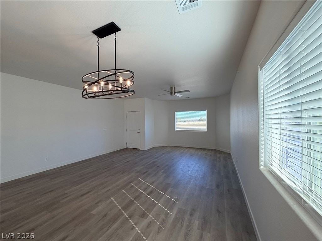 111 W Jarvis Rd - Photo 5 of 12