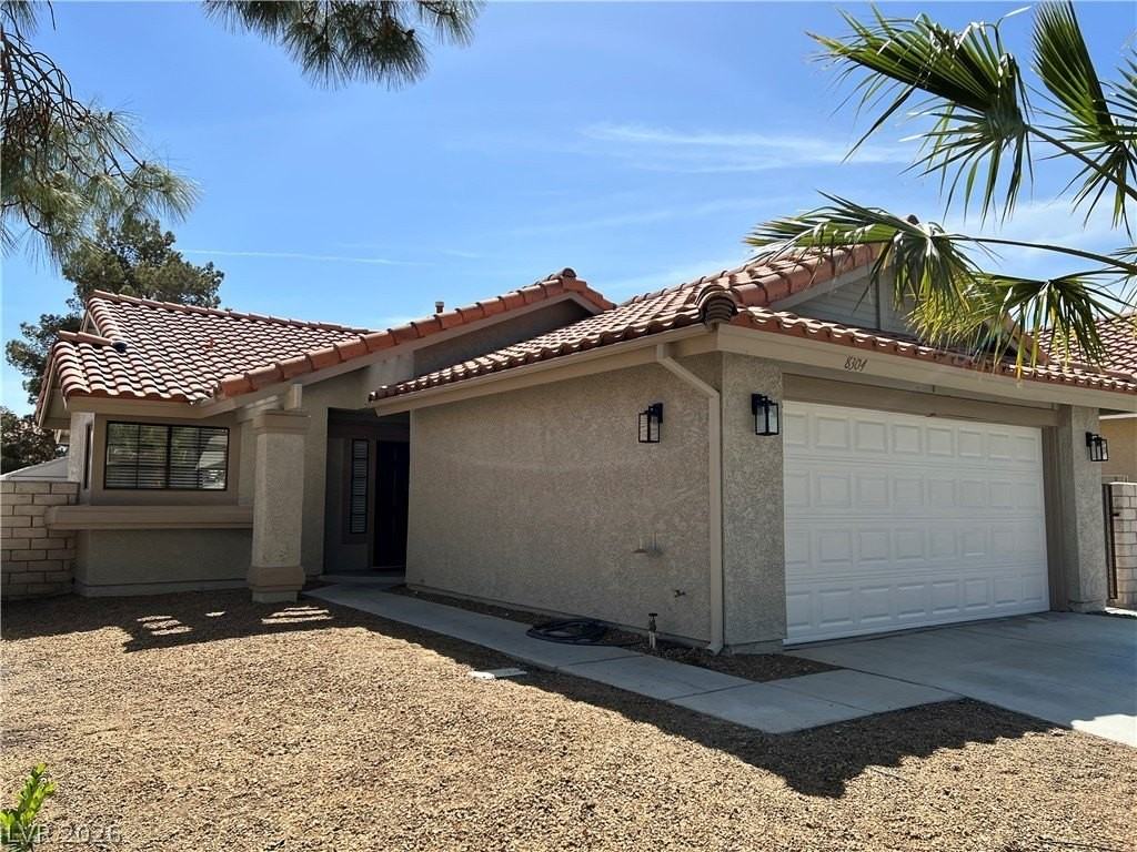 8304 Palmada Dr - Photo 7 of 26