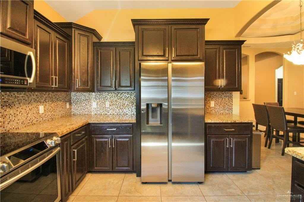 2917 Colorado Ave - Photo 3 of 20