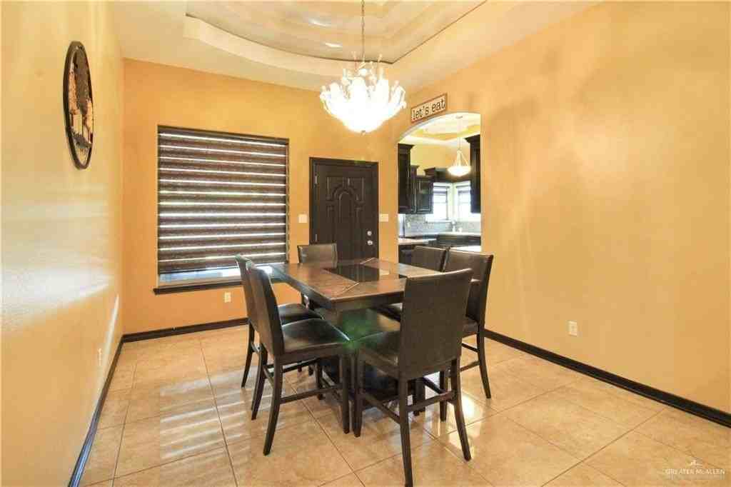 2917 Colorado Ave - Photo 7 of 20