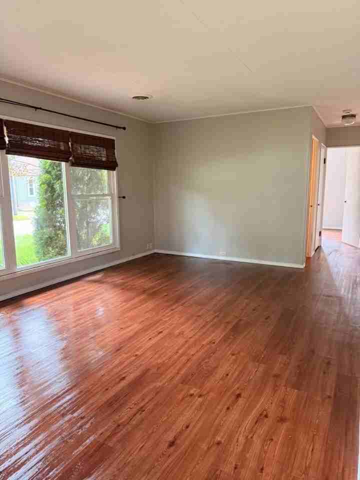 1305 Napoleon St - Photo 2 of 5
