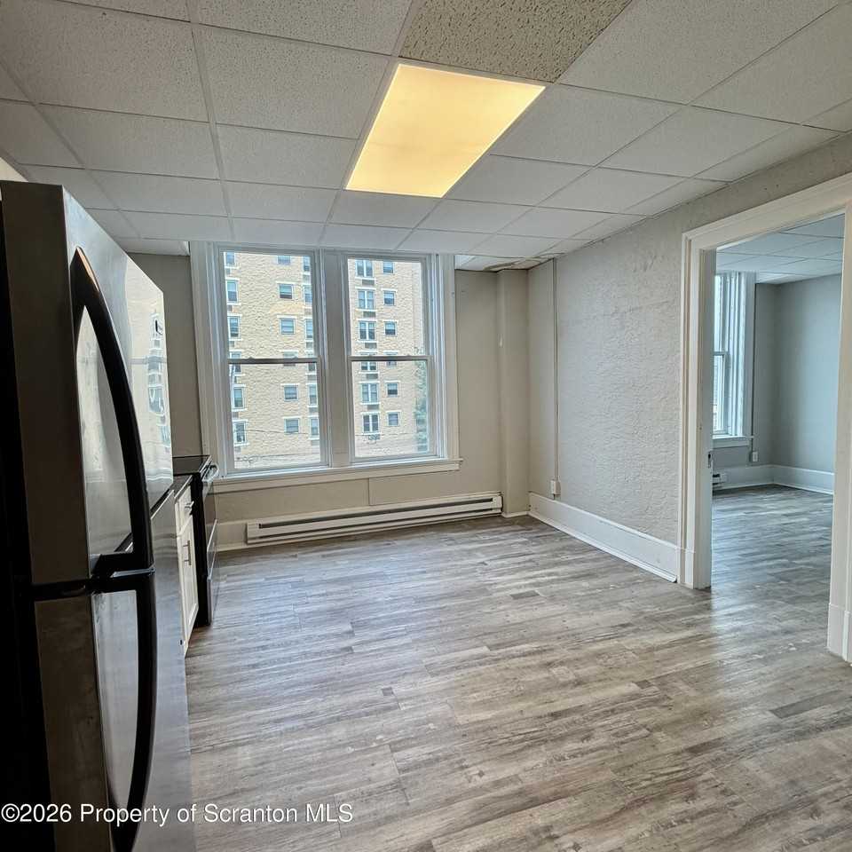 102 Delaware Ave #3B - Photo 2 of 8