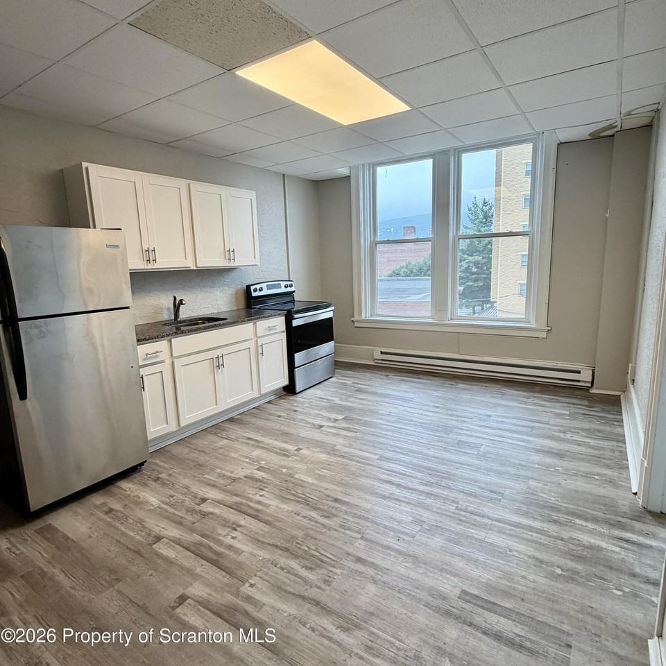102 Delaware Ave #3B - Photo 3 of 8