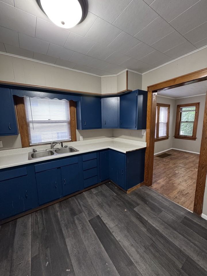 620 Scott Ave #1 - Photo 3 of 7