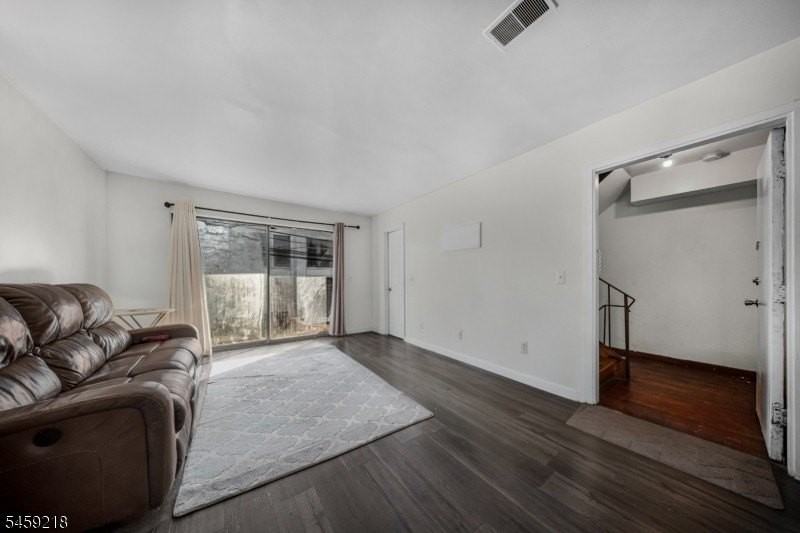 314 Saint Pauls Ave - Photo 7 of 19