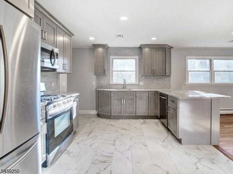 16 Amelia St - Photo 5 of 28