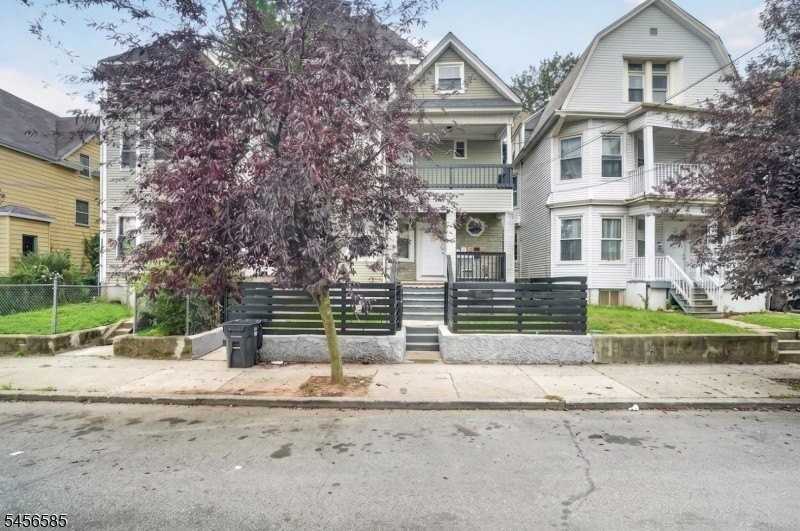 24 Millington Ave