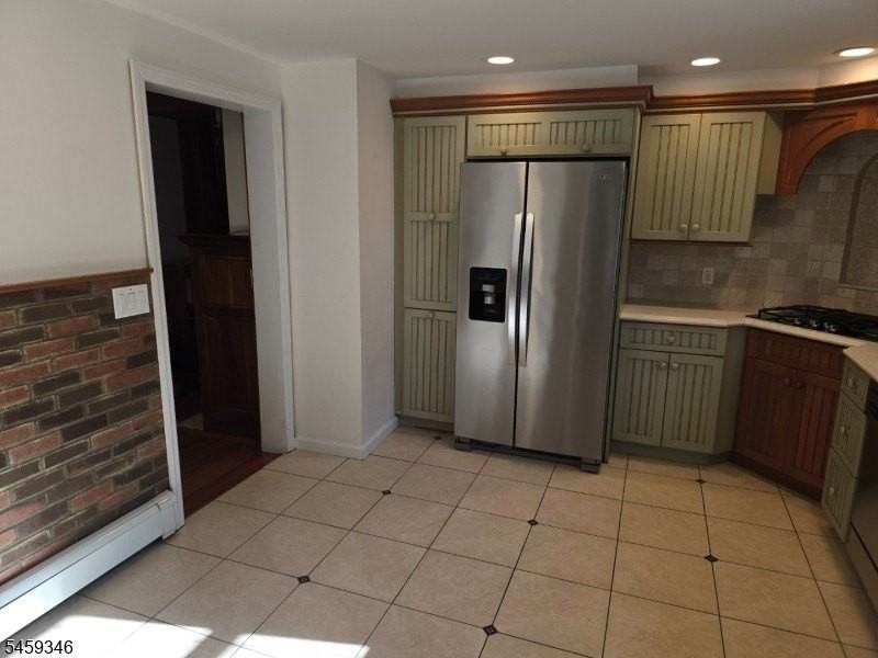 428 Franklin Ave - Photo 6 of 11