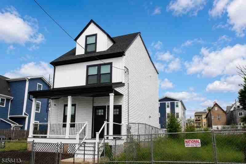 10 Bruen Ave - Photo 2 of 12