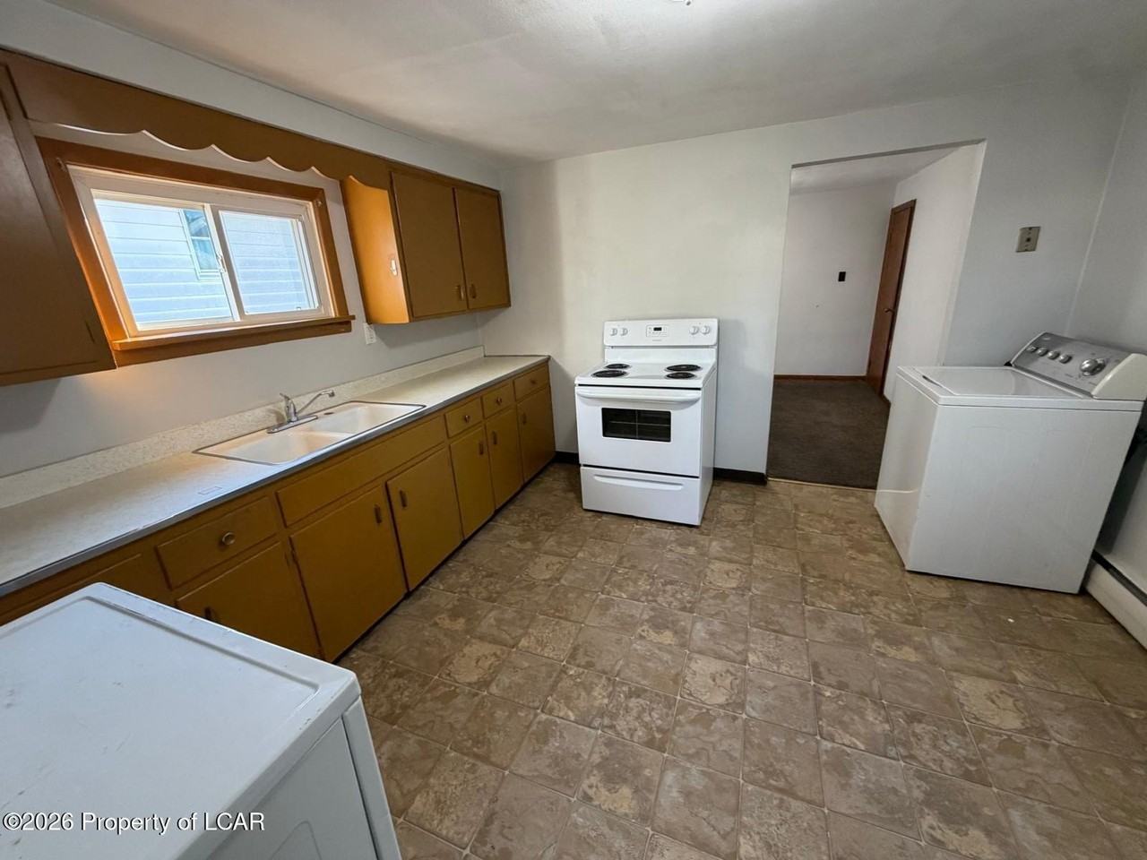 335 N Hyde Park Ave #2ndFLREAR - Photo 2 of 10