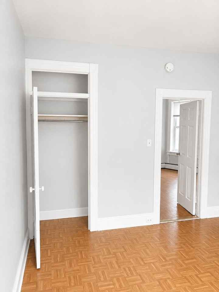 792 Broadway - Photo 4 of 12