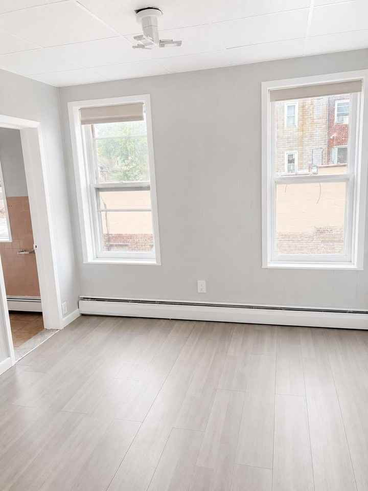 792 Broadway - Photo 6 of 12