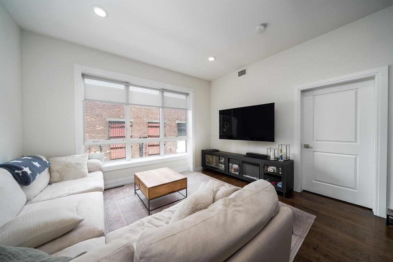 335 Central Ave #402 - Photo 4 of 11
