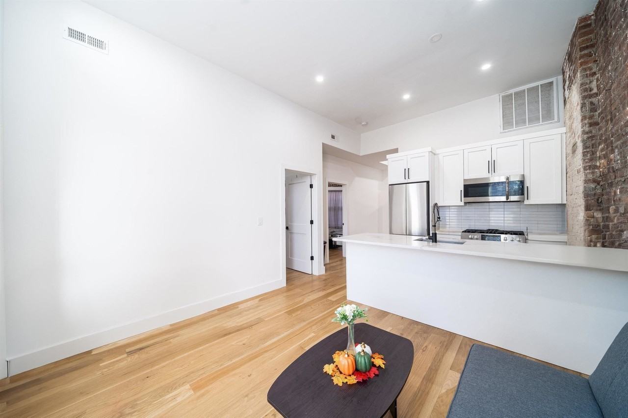 25 Corbin Ave #3 - Photo 2 of 12