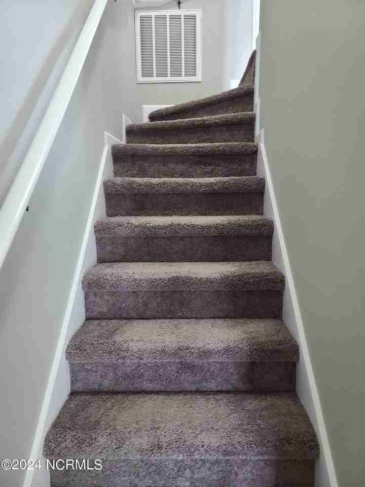 131 Cornerstone Dr - Photo 6 of 7
