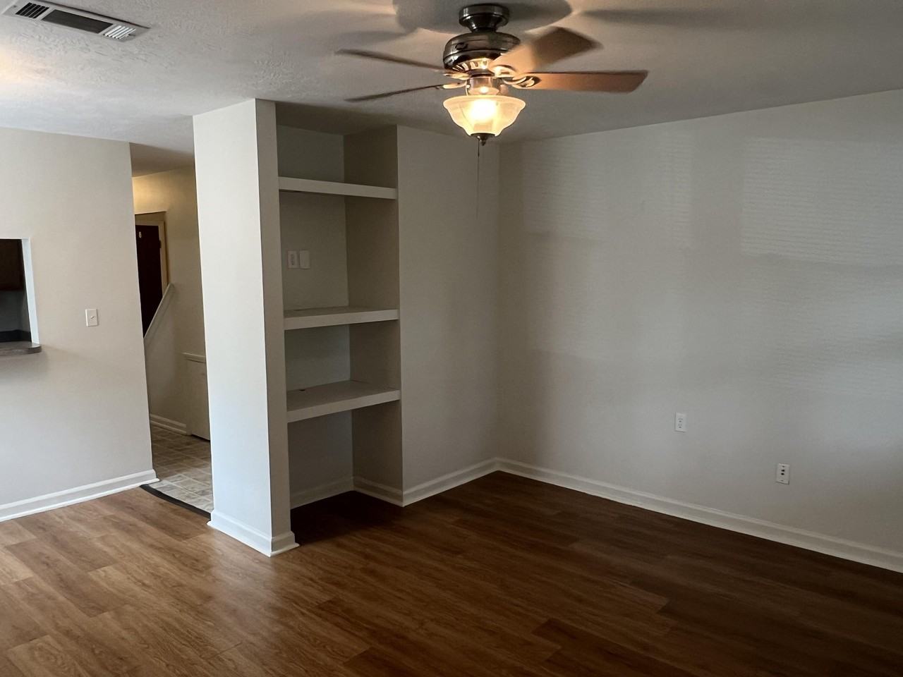 301 W Clifton Ave #303 - Photo 4 of 27