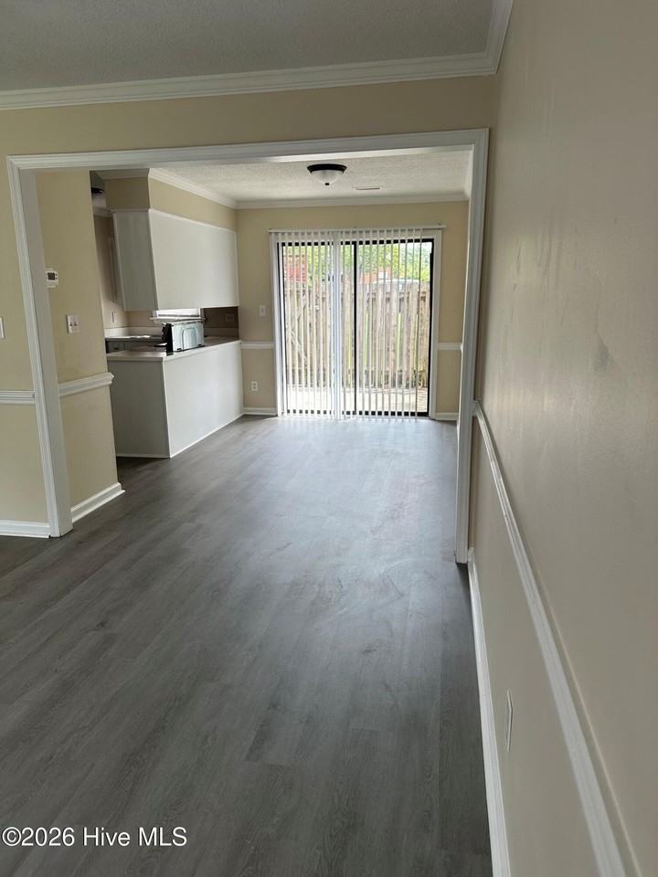 113 Concord Dr #A - Photo 2 of 12