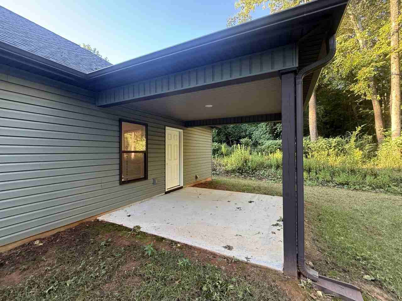 233 Lincoln Rd - Photo 2 of 19