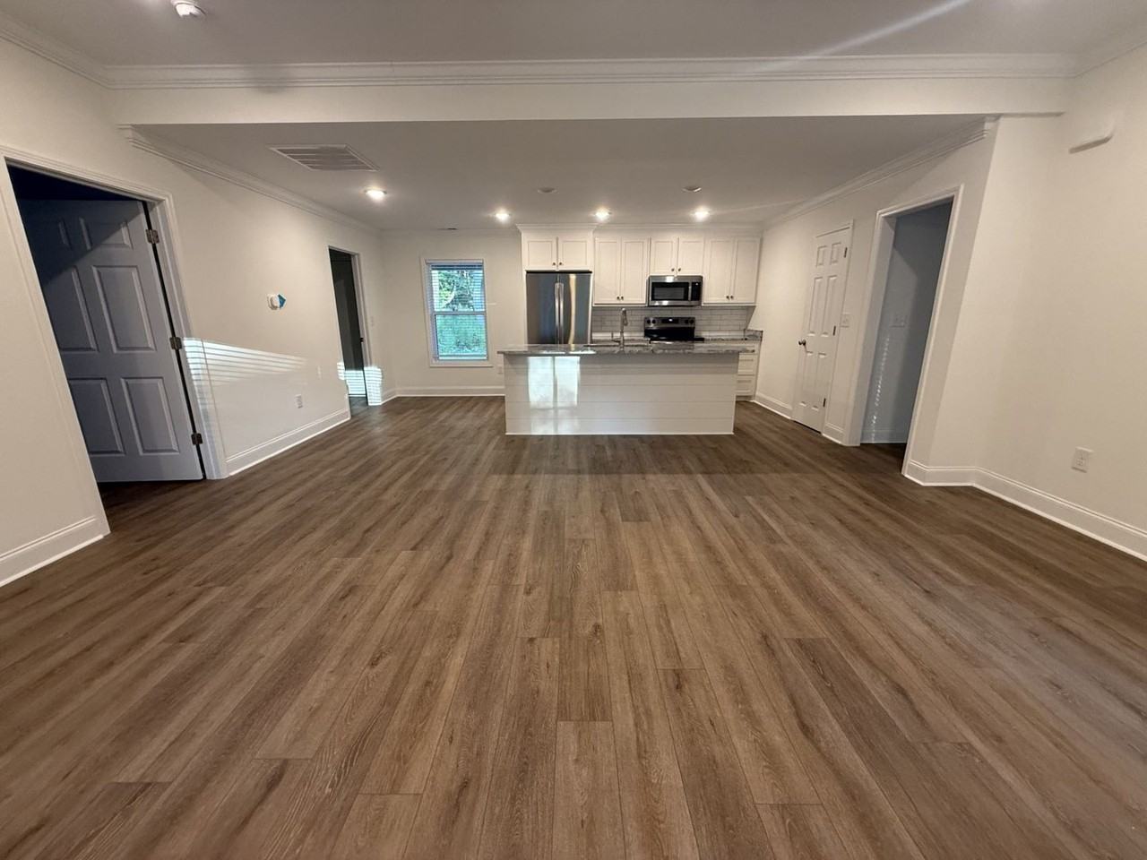233 Lincoln Rd - Photo 6 of 19