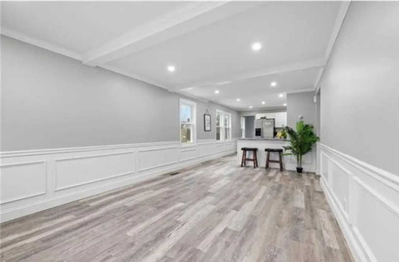 212 Greene St - Photo 3 of 8