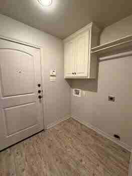 6107 73rd St #A - Photo 7 of 17