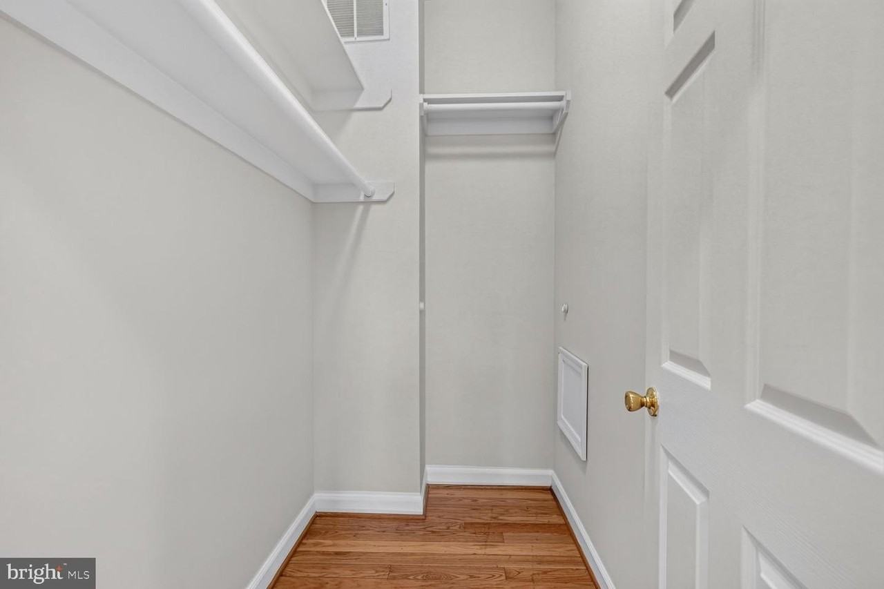 541 Florida Ave Nw - Photo 5 of 15
