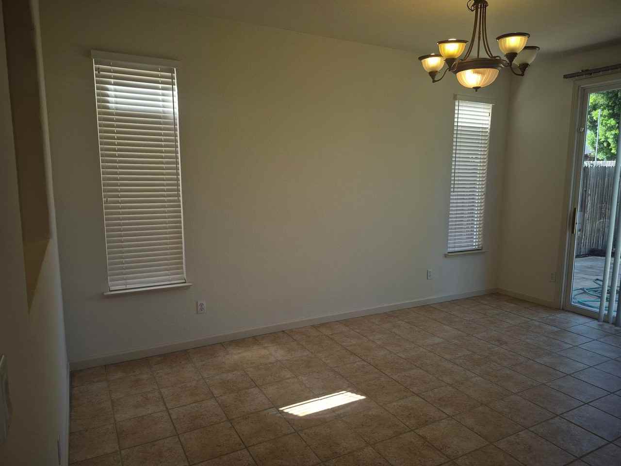2176 Catherwood Way - Photo 5 of 19
