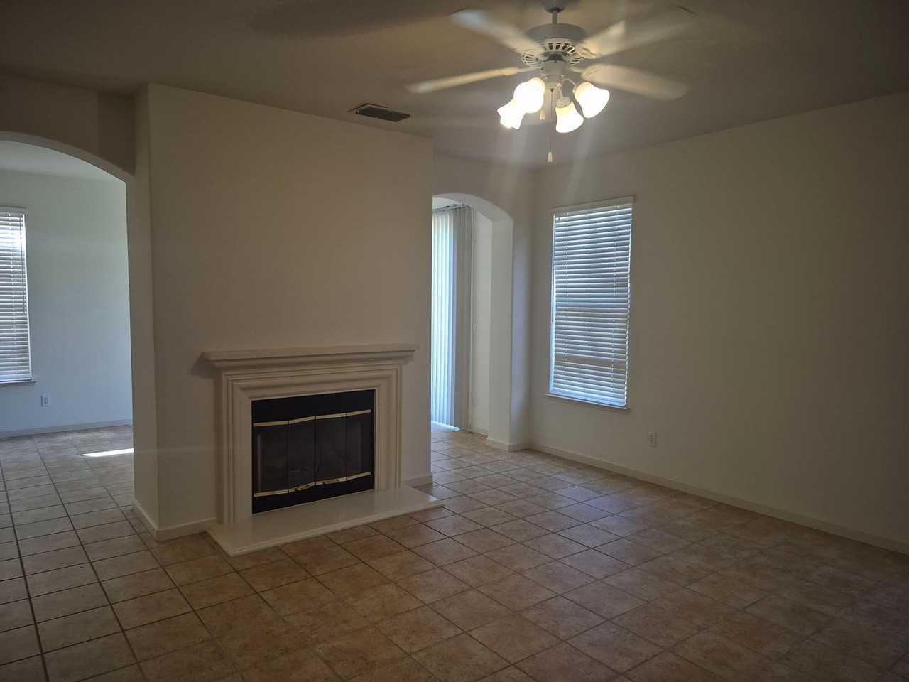 2176 Catherwood Way - Photo 6 of 19
