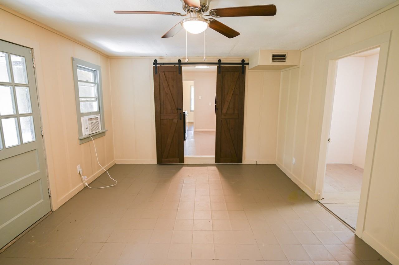 350 Pineview Dr #1 - Photo 5 of 10