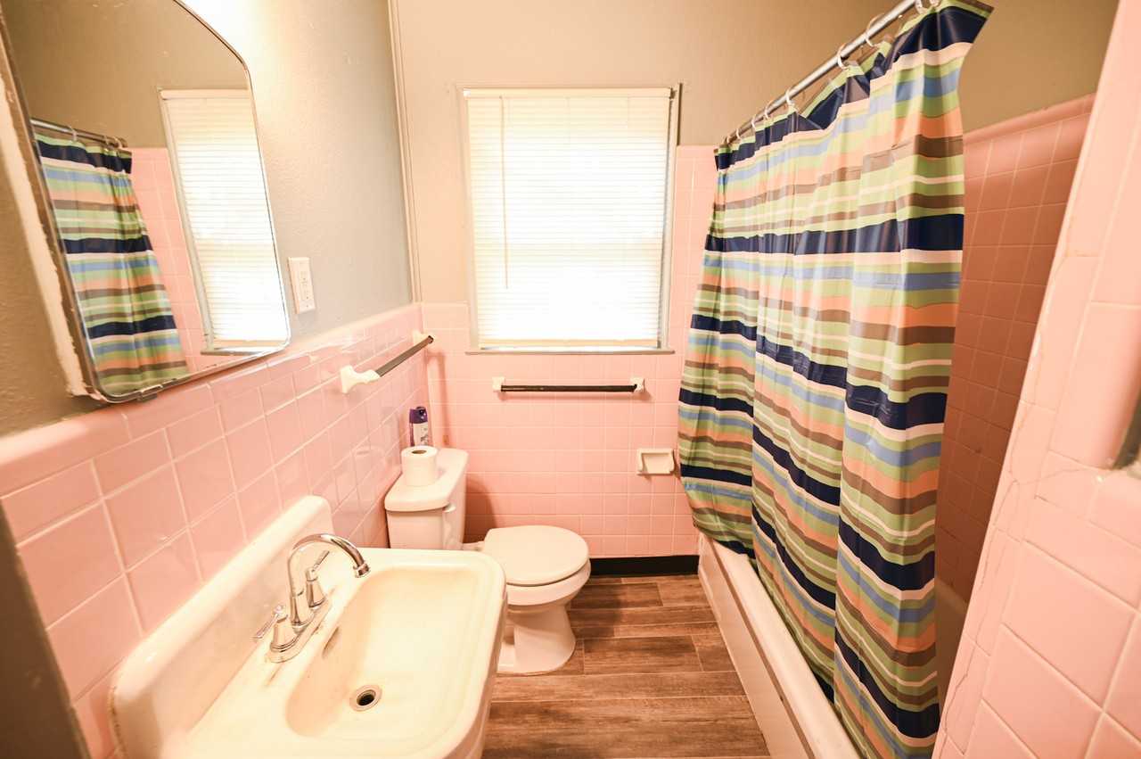 350 Pineview Dr #1 - Photo 7 of 10