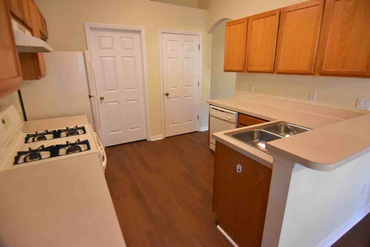 219 Haversham Rd - Photo 3 of 17