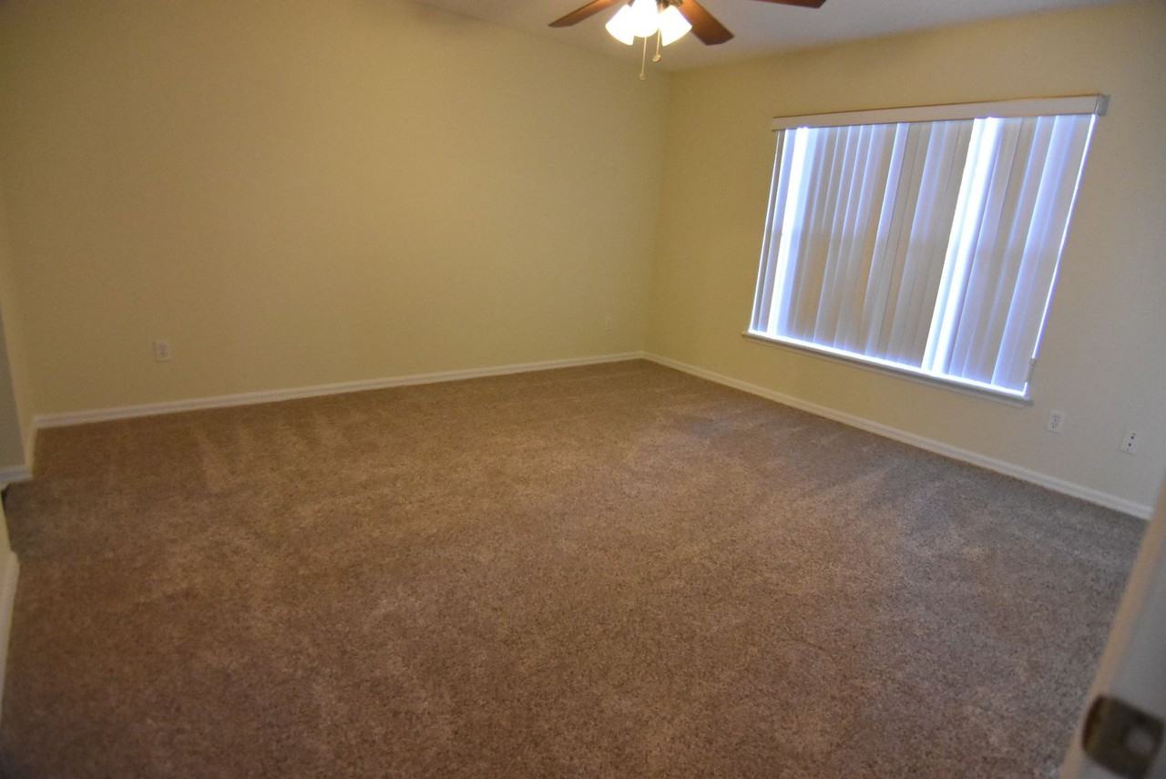 219 Haversham Rd - Photo 6 of 17