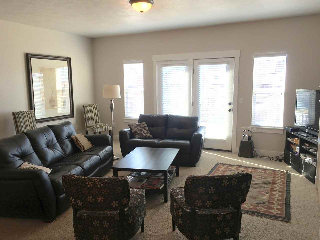 1069 E Quarry View Way - Photo 4 of 15