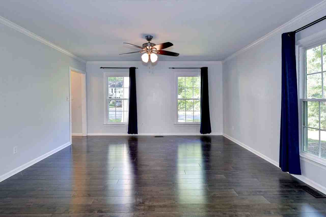 103 Castlewood Ct - Photo 7 of 42