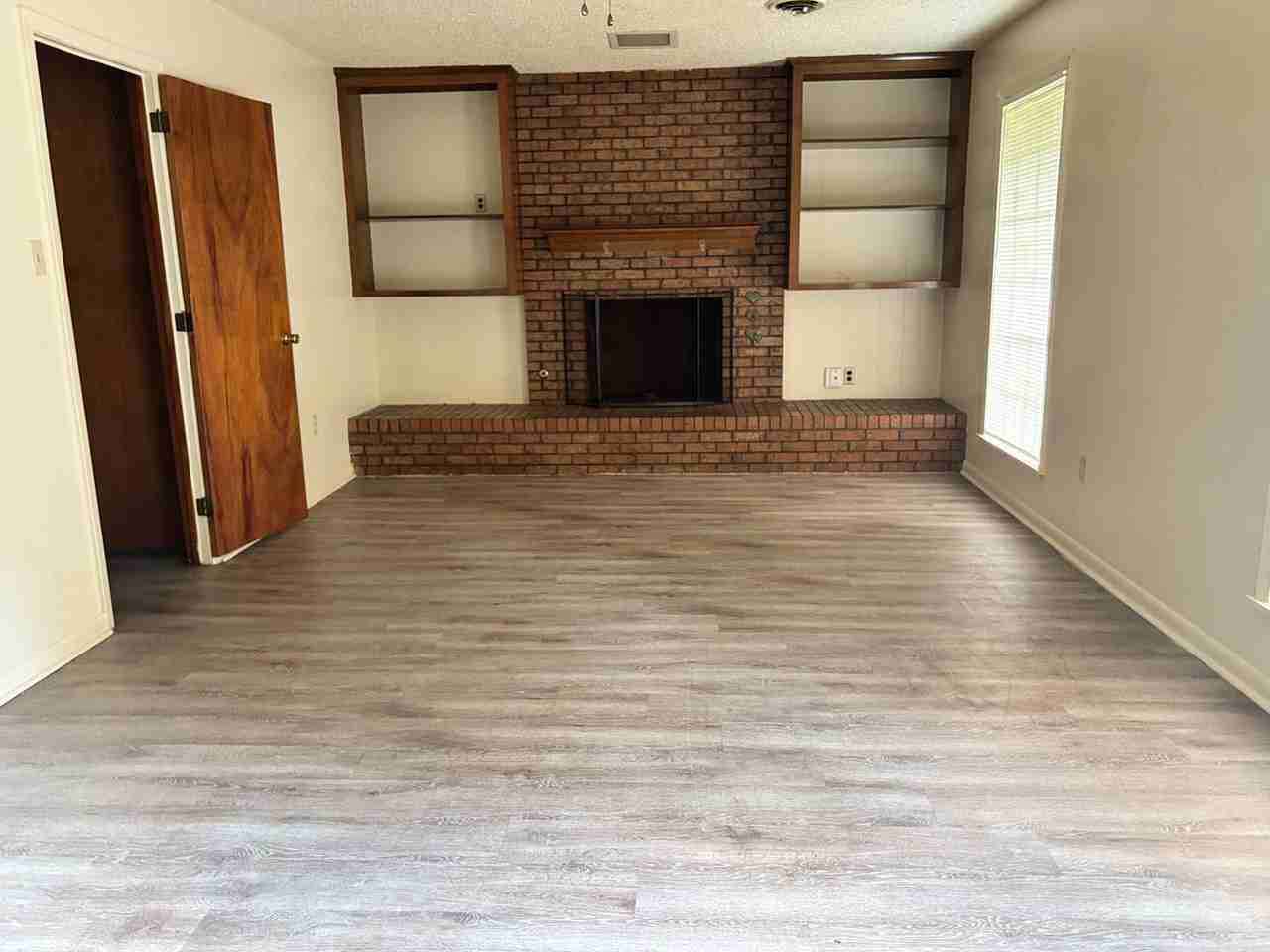 1110 Branch St - Photo 2 of 12