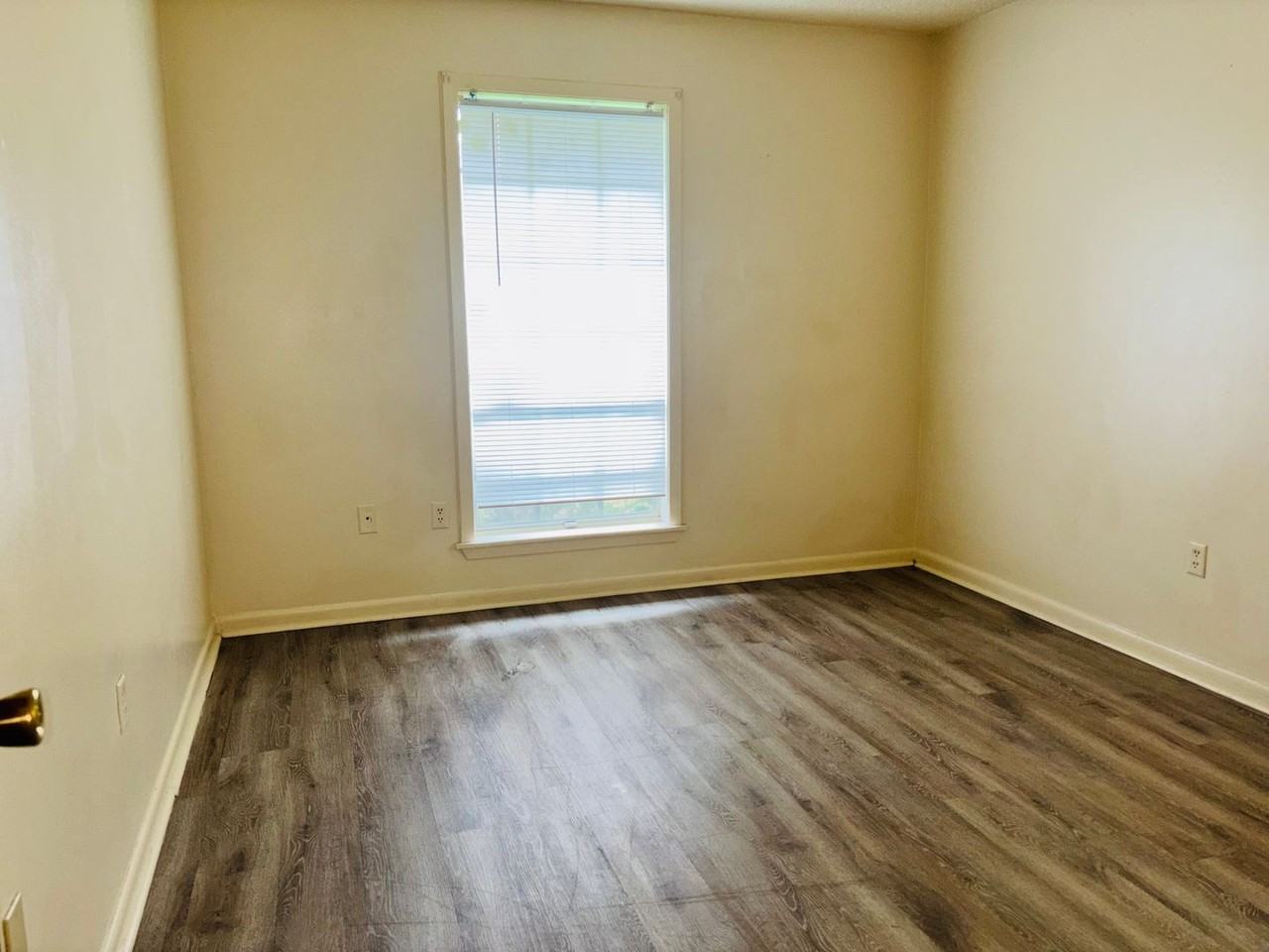 1110 Branch St - Photo 7 of 12