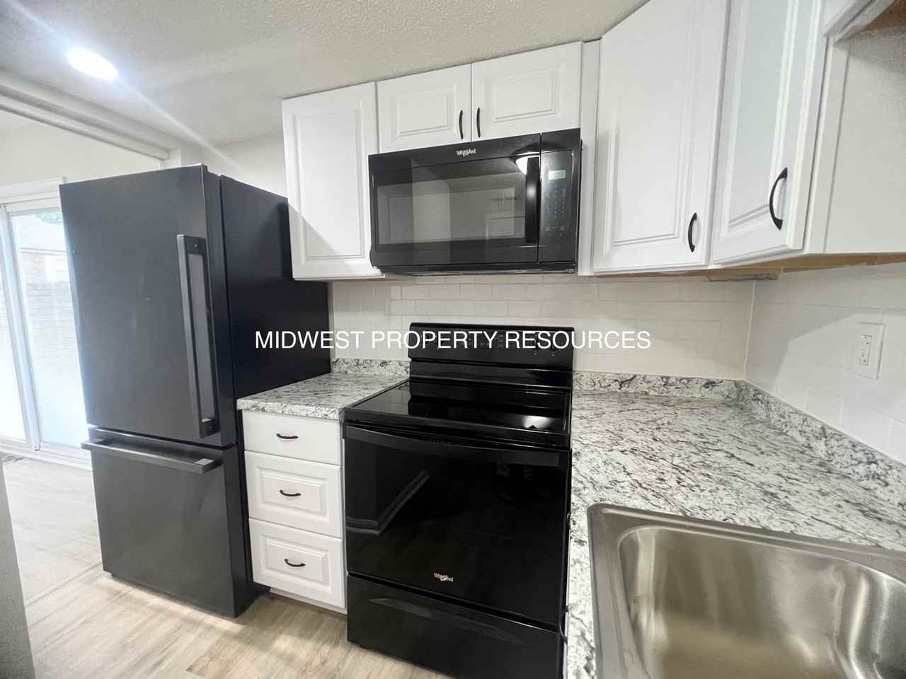 941 Nw Colbern Rd - Photo 7 of 18