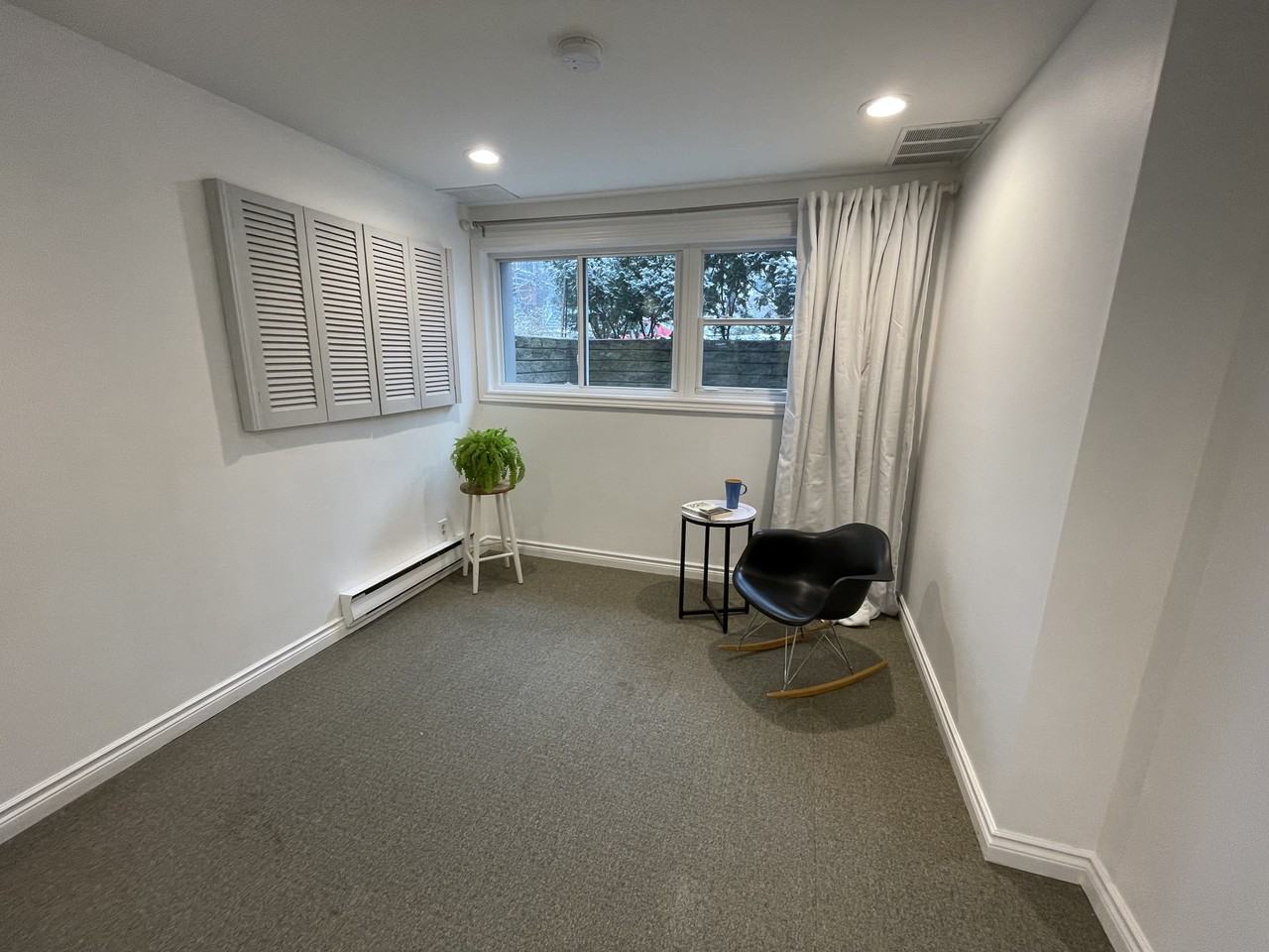 259 Withrow Avenue - Photo 7 of 13