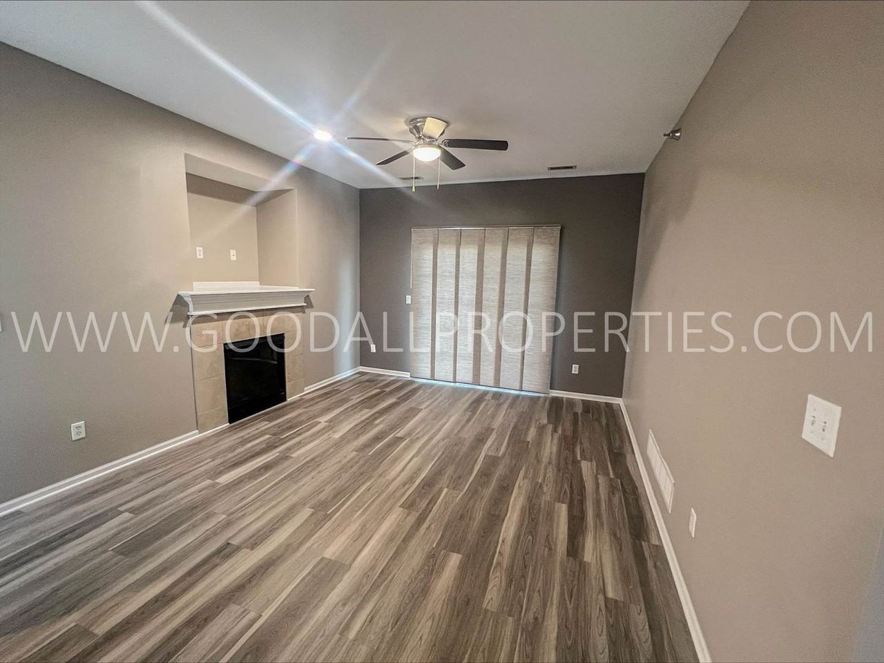 1606 Nw Prairie Lakes Dr #6 - Photo 2 of 13