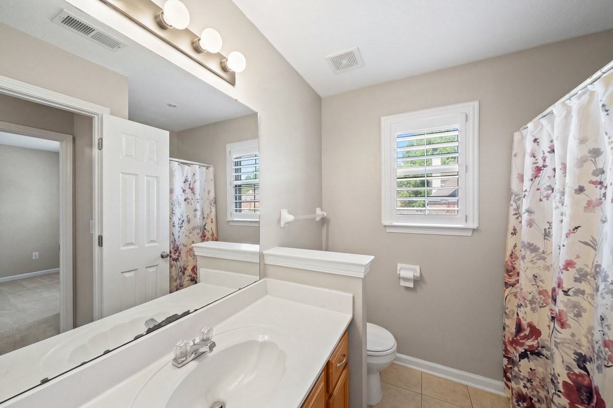 Ivy Dr #11181 - Photo 5 of 22