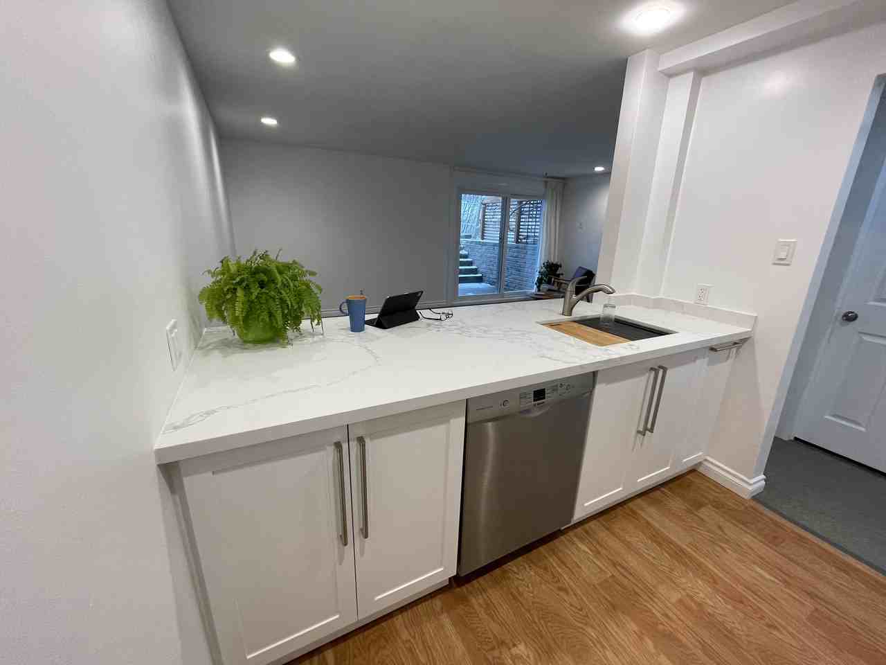 259 Withrow Avenue - Photo 5 of 13