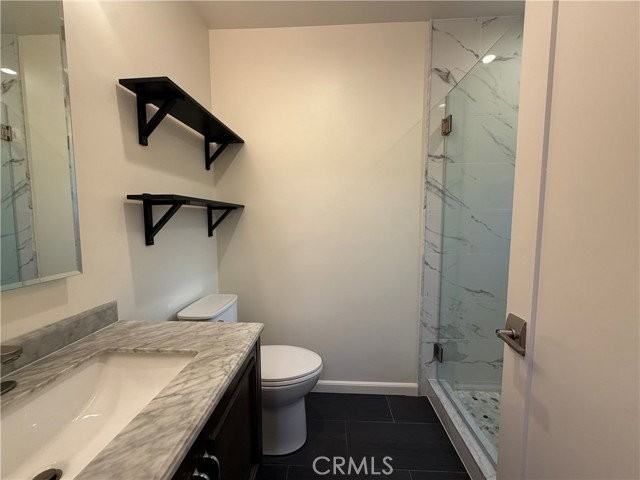 1328 W 13th St - Photo 4 of 8